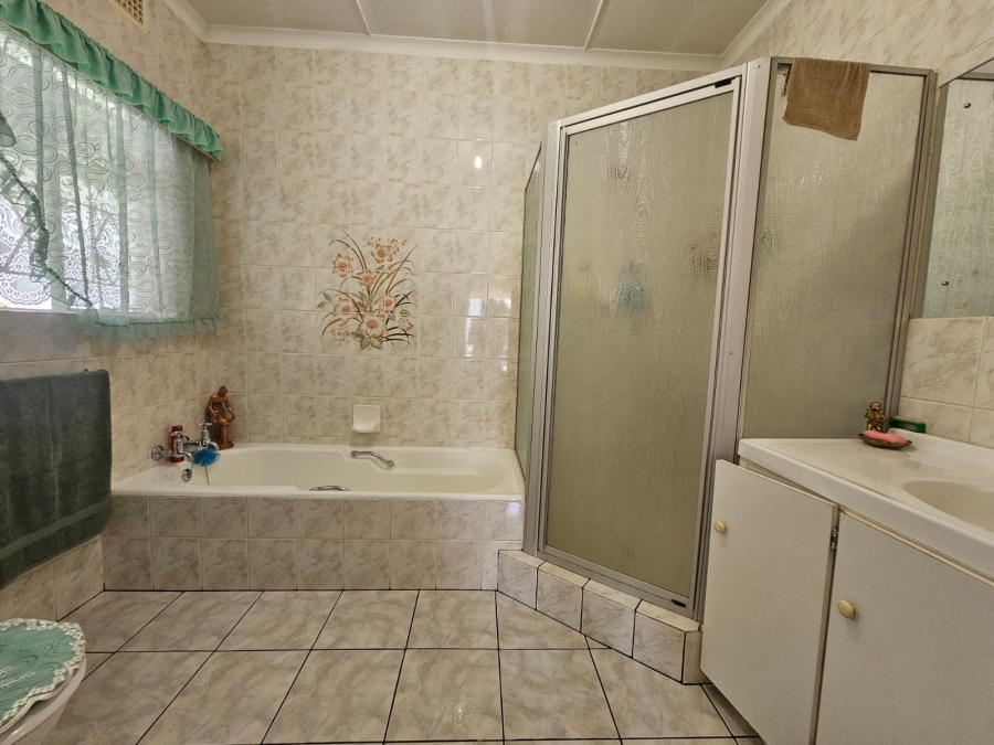 4 Bedroom Property for Sale in Odendaalsrus Free State